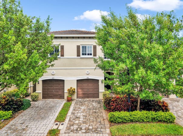 366 SE 1ST Way, Deerfield Beach, FL 33441