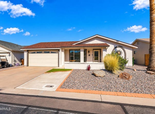 922 S Ember Circle, Mesa, AZ 85208