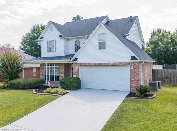 1520 Rockhurst DR, Fort Smith, AR 72908
