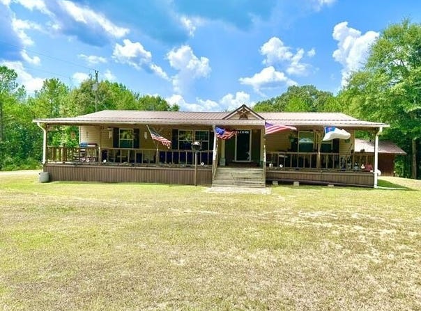 35 Dubie Graham Dr, Waynesboro, MS 39367