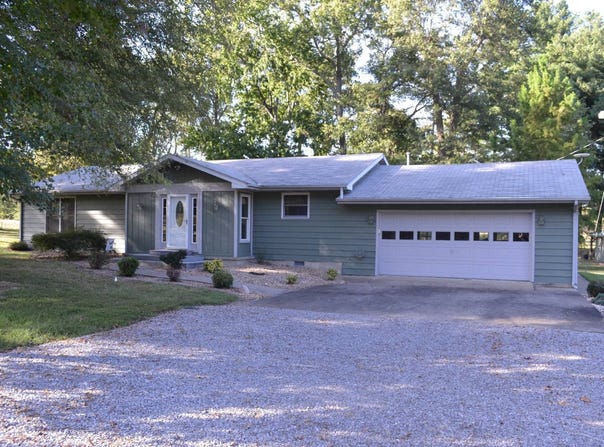 654 CR 1100 N, Carmi, IL 62861