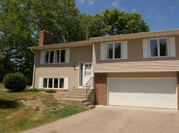 1693 Covington Lane, Eagan, MN 55122