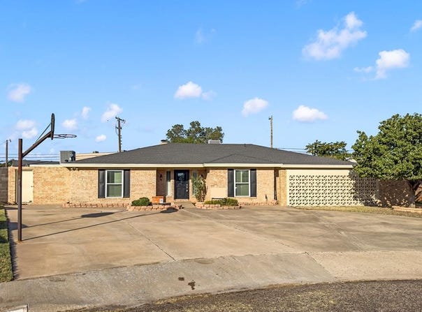 3985 Lakeside Dr, Odessa, TX 79762