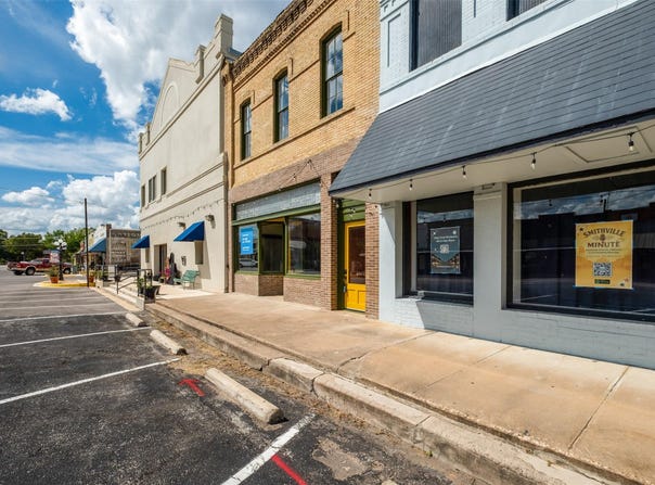 203 Main St, Smithville, TX 78957