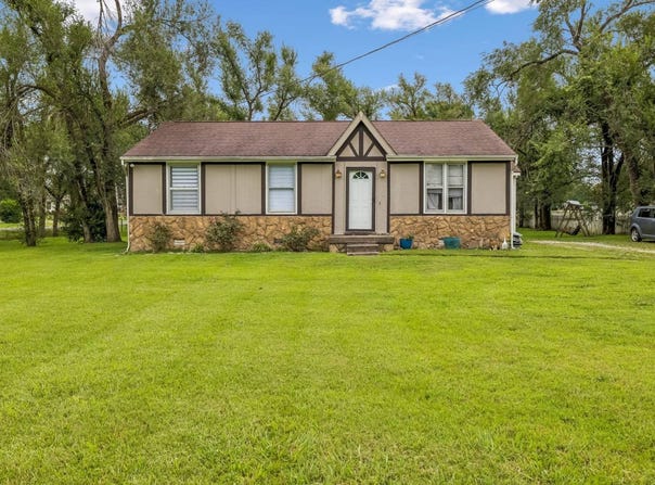 434 Wilkinson Ln, White House, TN 37188