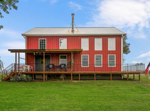 22151 Hand Road, Atchison, KS 66002