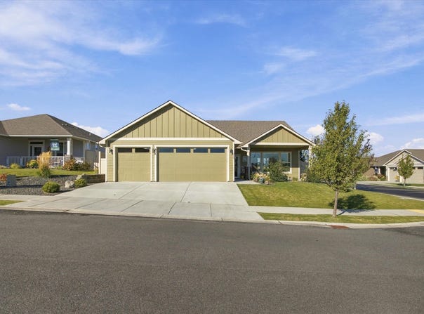 3668 S Van Buren St, Kennewick, WA 99338