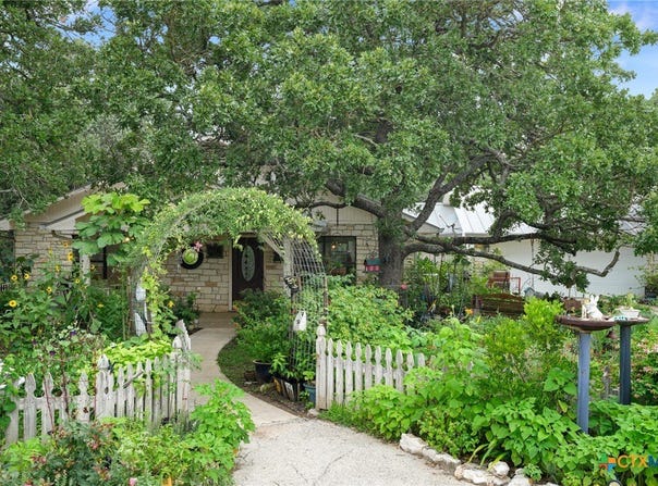 3413 Fm 1185, Lockhart, TX 78644