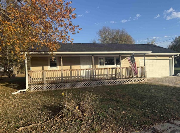 8634 S Vine Street, Straughn, IN 47387