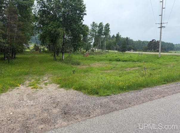 Bellagomba Road, Iron Mountain, MI 49801