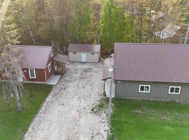 10811 2nd St, Seney, MI 49883