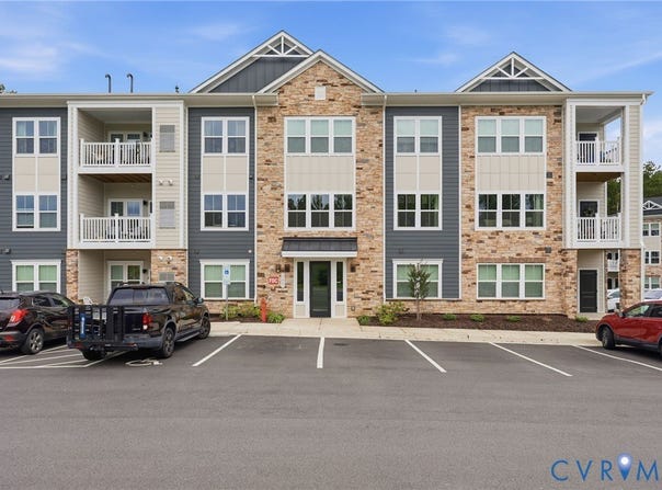 15801 Hallowell Ridge, Moseley, VA 23120