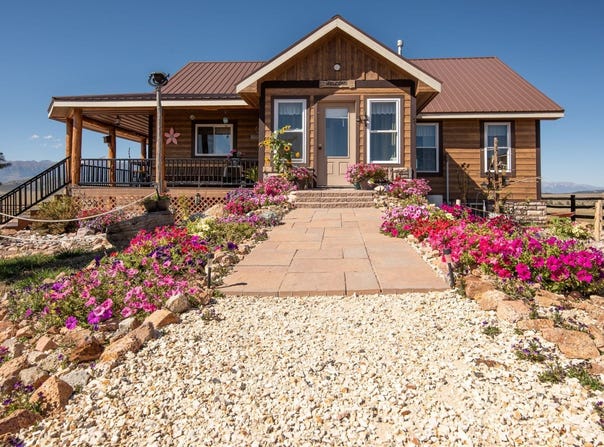 3900 Oak Grove Cir, Westcliffe, CO 81252
