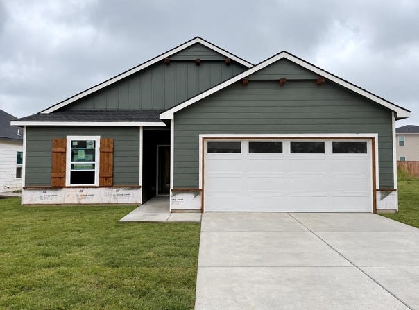 3530 E Bearsden St, Derby, KS 67037-7820