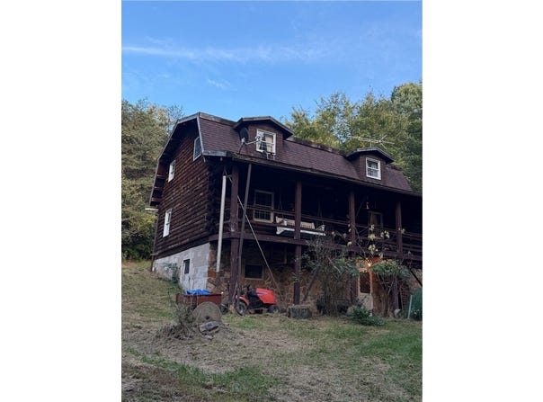 265 Jack Rd, Gilpin Twp, PA 15690