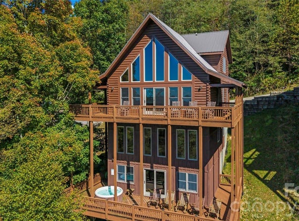 39 Valley Heights Road, Mars Hill, NC 28754