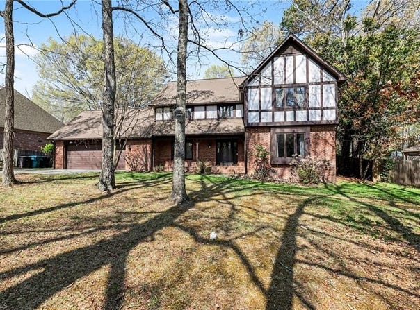 4103 Oak Hollow Drive, High Point, NC 27265