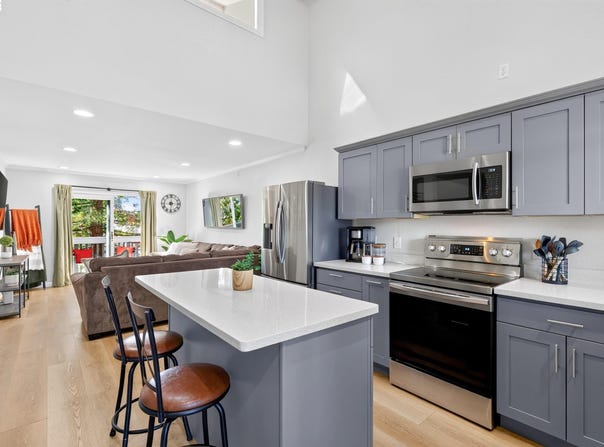 3839 Vineyard Ave, Pleasanton, CA 94566
