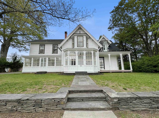 2 Pine Street, Windsor, VT 05089