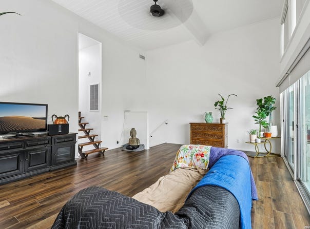 3102 EISENHAUER RD, San Antonio, TX 78209