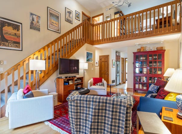 5 Cheshire Meadows Lane, Kennebunk, ME 04043