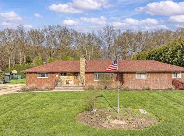 327 S Miller Road, Akron, OH 44333