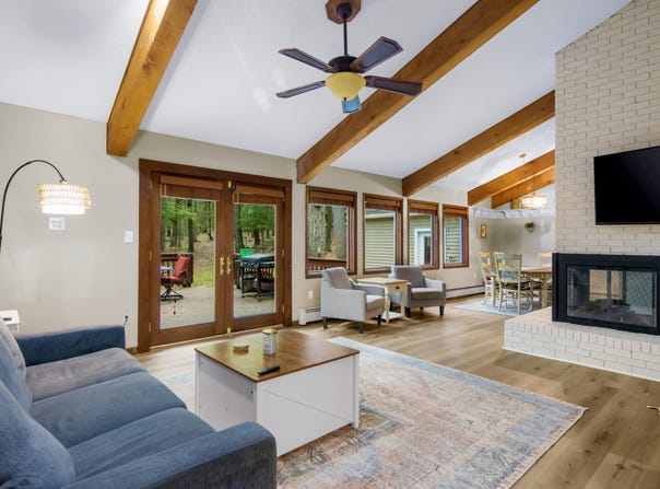 4176 Circle View Drive, Williamsburg, MI 49690