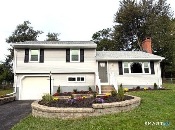 19 Winthrop Boulevard, Cromwell, CT 06416
