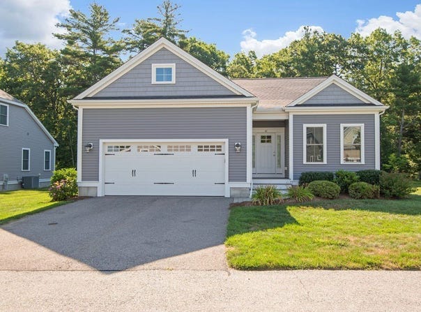 41 Rockwood Ln, Upton, MA 01568