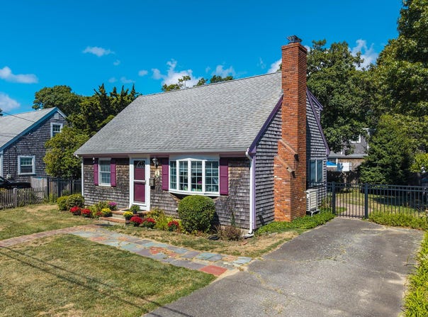 38 Harrington Street, Teaticket, MA 02536