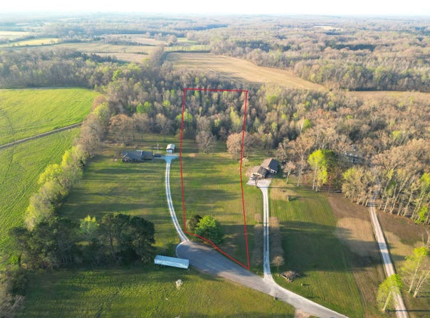 1240 JOANN Rd, Somerville, TN 38068