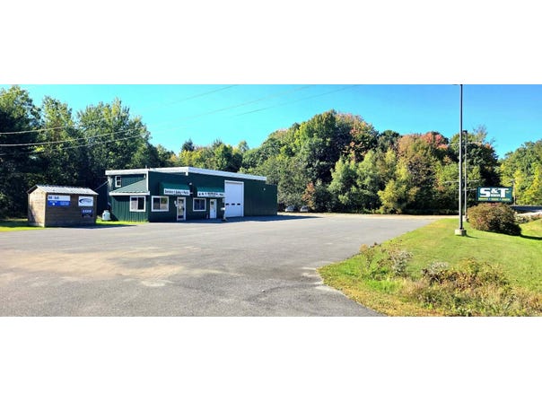 847 Route 3, China, ME 04358