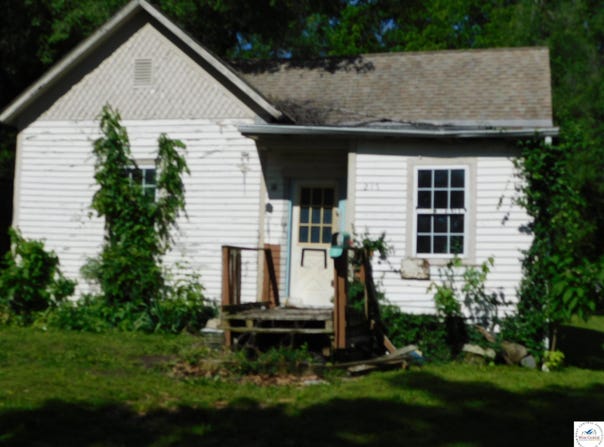 217 N 6th Avenue, Clinton, MO 64735