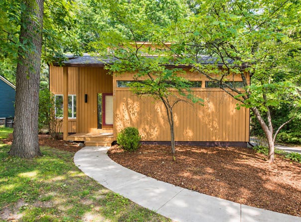 1044 Sunset Road, Ann Arbor, MI 48103
