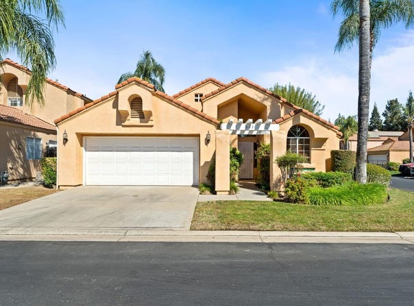 645 E Champlain Drive, Fresno, CA 93730