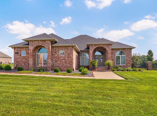 332 Sunset Drive, Saddlebrooke, MO 65630
