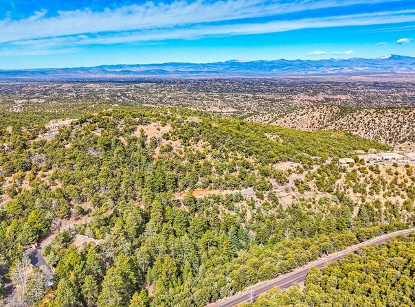 1433 Tesuque Creek, Santa Fe, NM 87501
