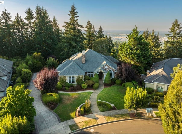 2663 RIDGEMONT Dr, Eugene, OR 97405