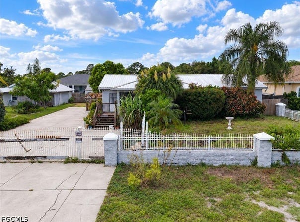 4702 Olive Avenue S, Lehigh Acres, FL 33976