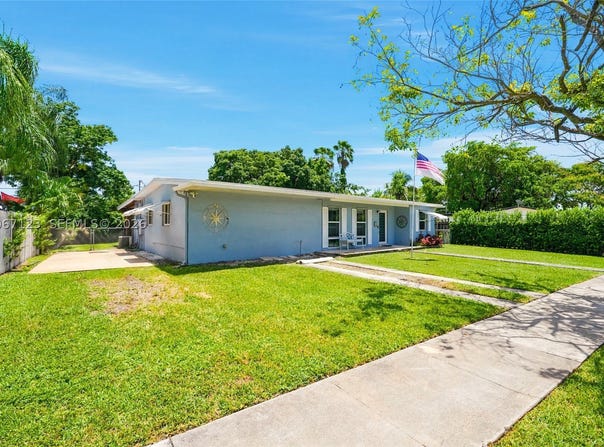 5525 SW 112th Ave, Miami, FL 33165