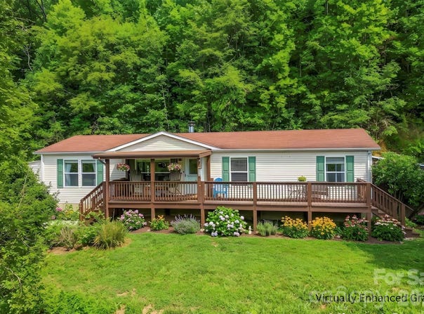 245 Merry Way, Clyde, NC 28721