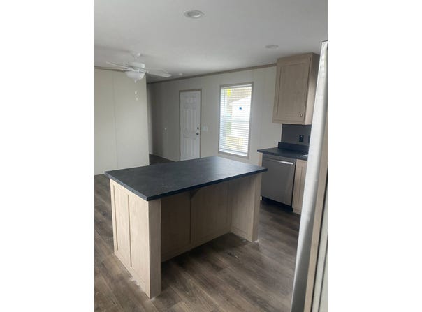 1714 W 3rd Ave, Coal Valley, IL 61240