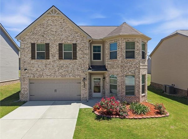 684 Lakehaven Lane, Loganville, GA 30052