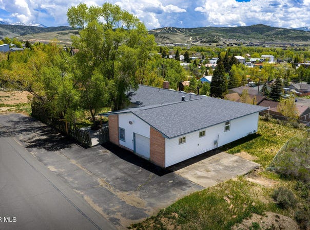 2 W Diamond Avenue, Granby, CO 80446