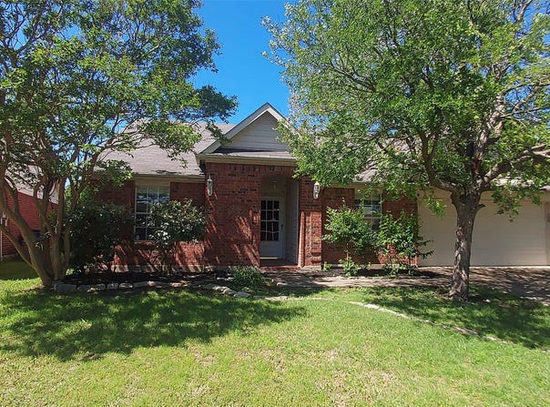 1011 Bainbridge Lane, Forney, TX 75126