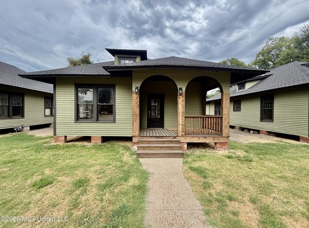 205 E 3rd Street, Leland, MS 38756