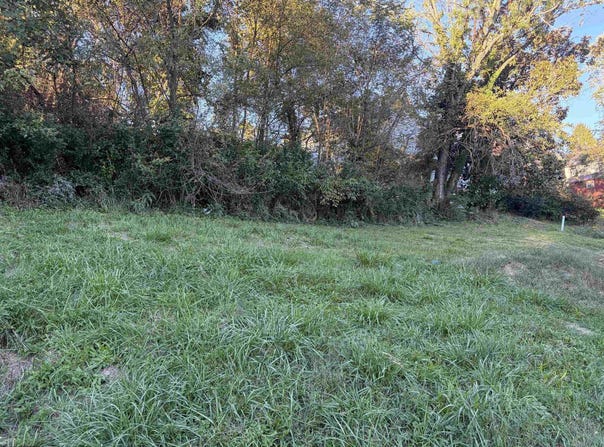 Gladden View Avenue, Fairmont, WV 26554