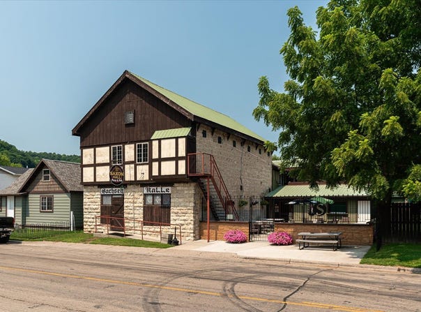 702 Main St, Brownsville, MN 55919