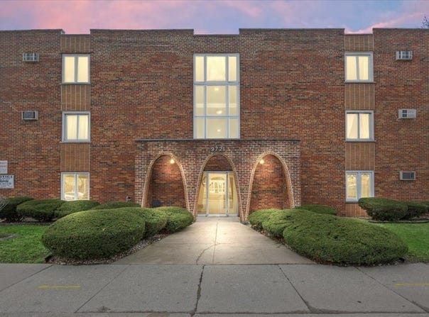 9721 S CICERO Avenue, Oak Lawn, IL 60453