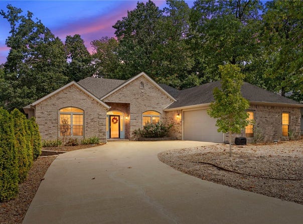 7 E Elvendon Drive, Bella Vista, AR 72715